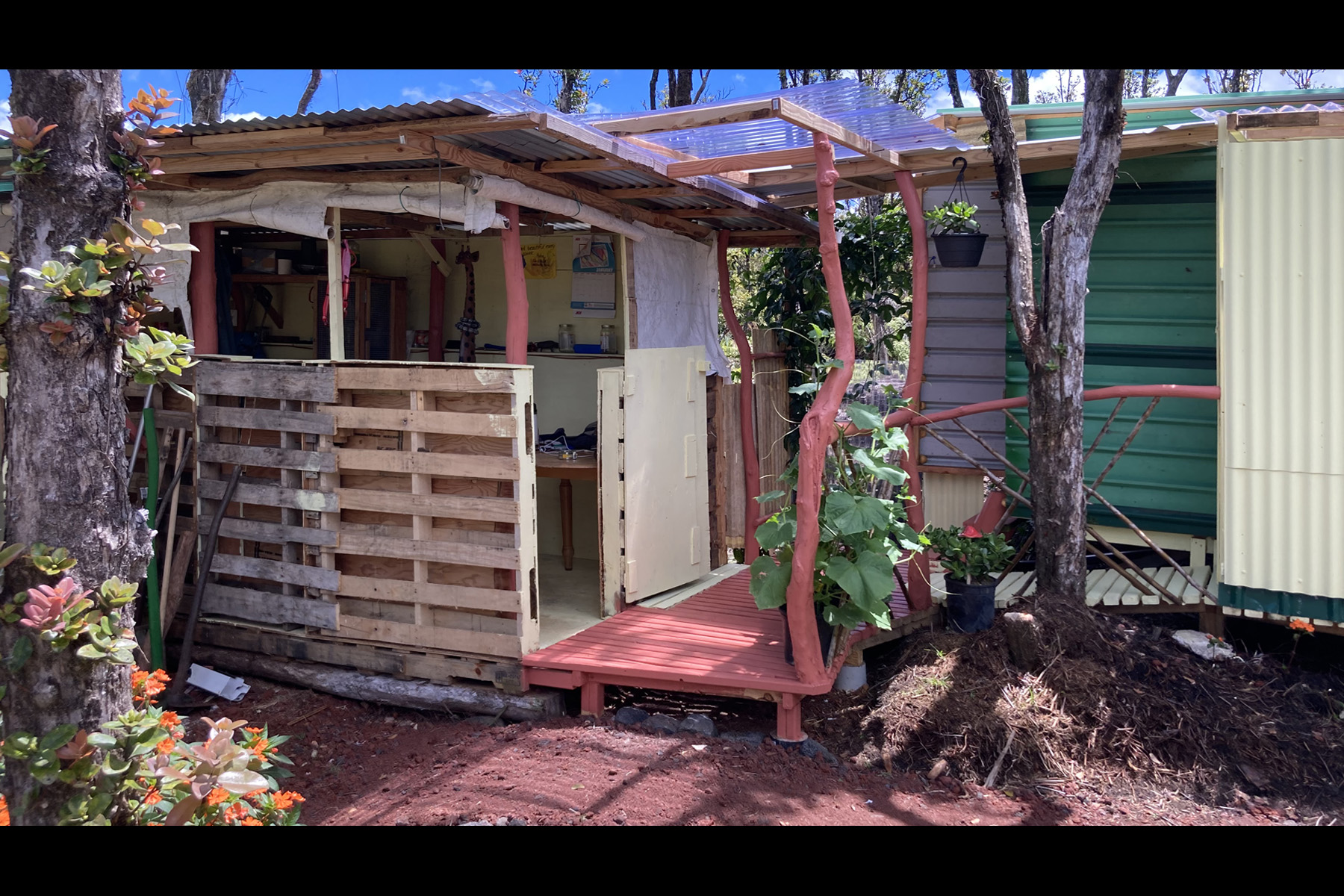 11-3250 11th Street Volcano, HI 96785 - Photo 1 of 26 a view of a house with a porch