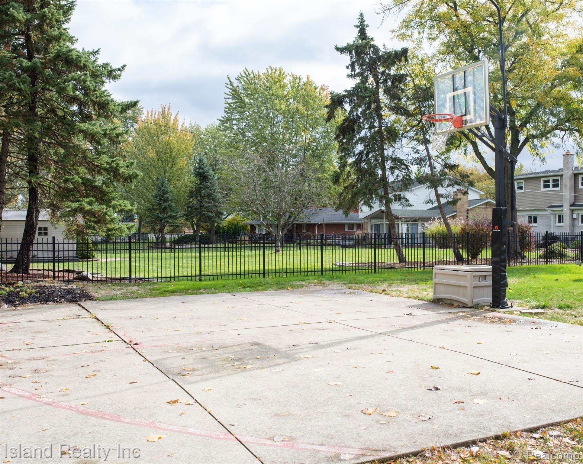 8410 Hampton Road Grosse Ile, MI 48138 - Photo 19 of 23 8410HamptonGrosseIle-2.jpg