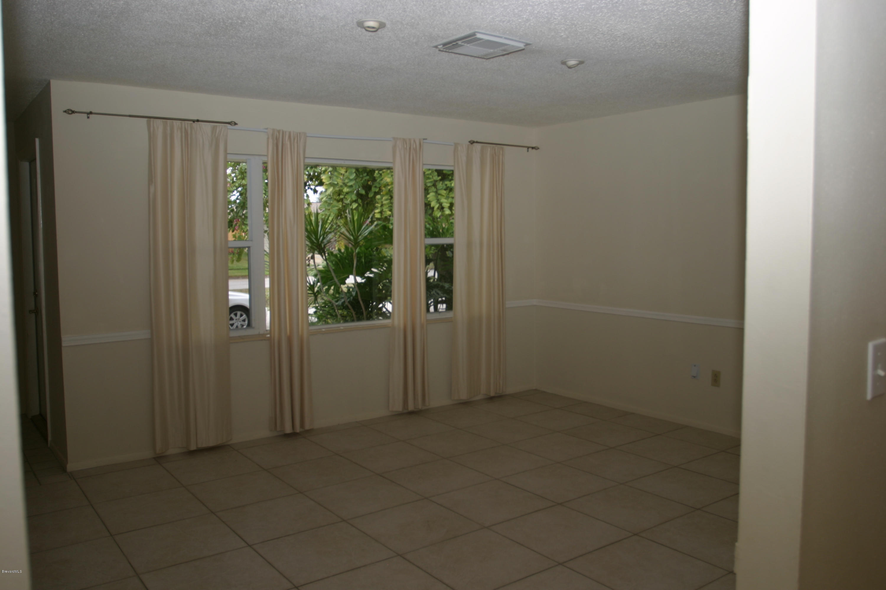 546 Croton Road Melbourne, FL 32935 - Photo 10 of 13 IMG_5038