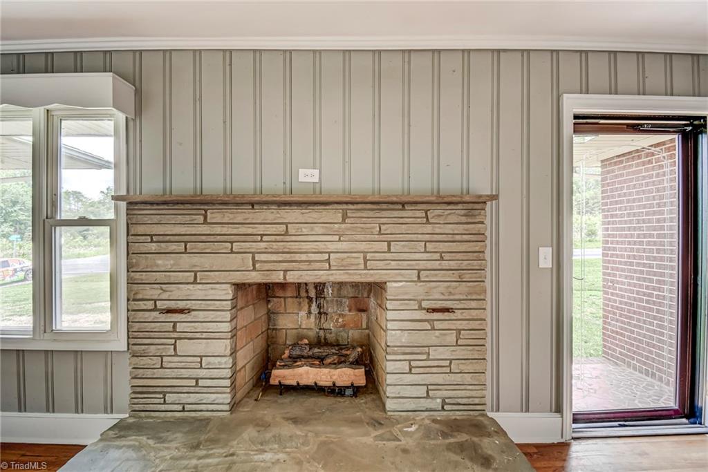 1171 Mitchell Road Pilot Mountain, NC 27041 - Photo 6 of 33 Gallery Image 6