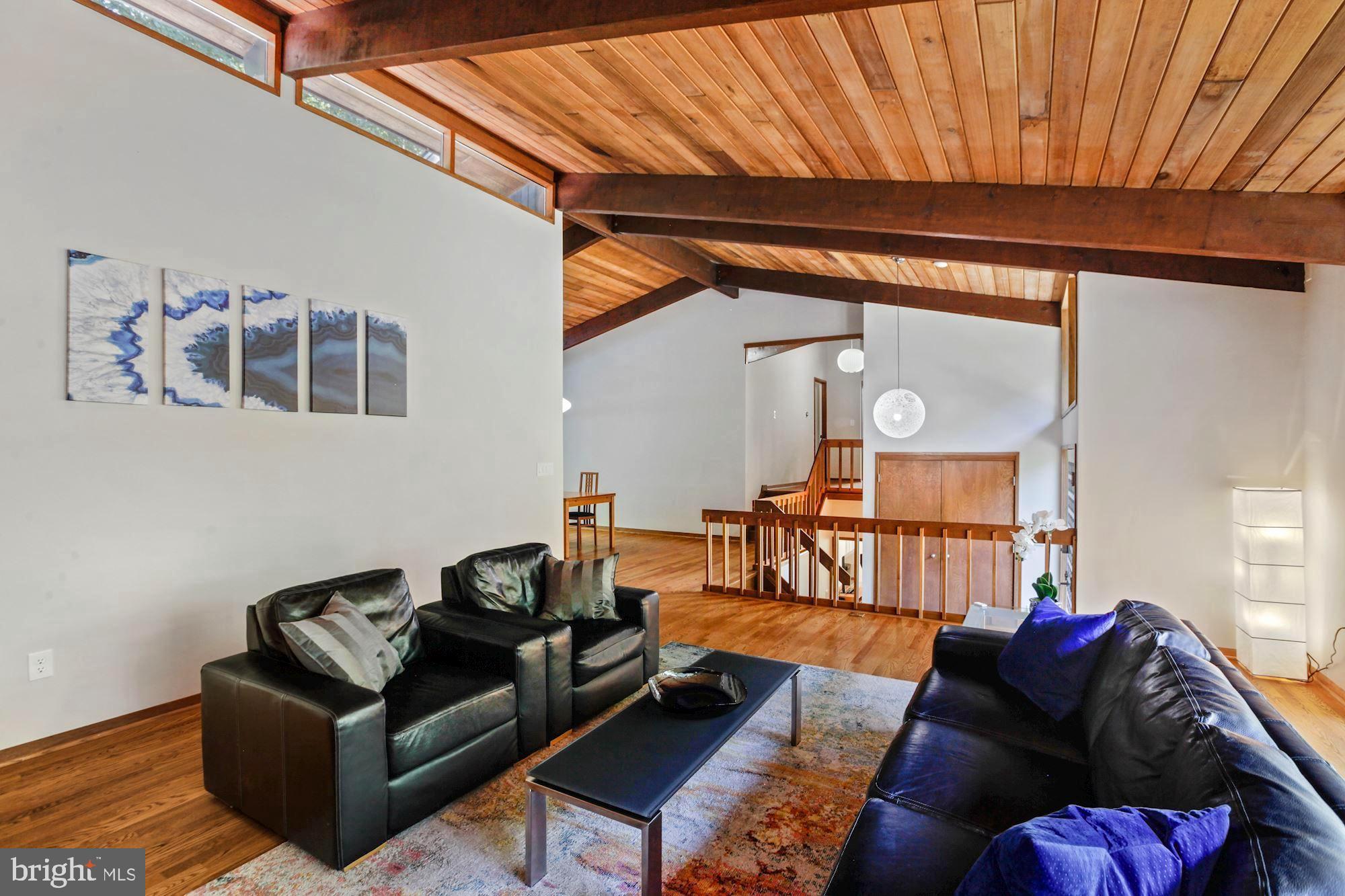 11008 Fawsett Road Potomac, MD 20854 - Photo 7 of 31