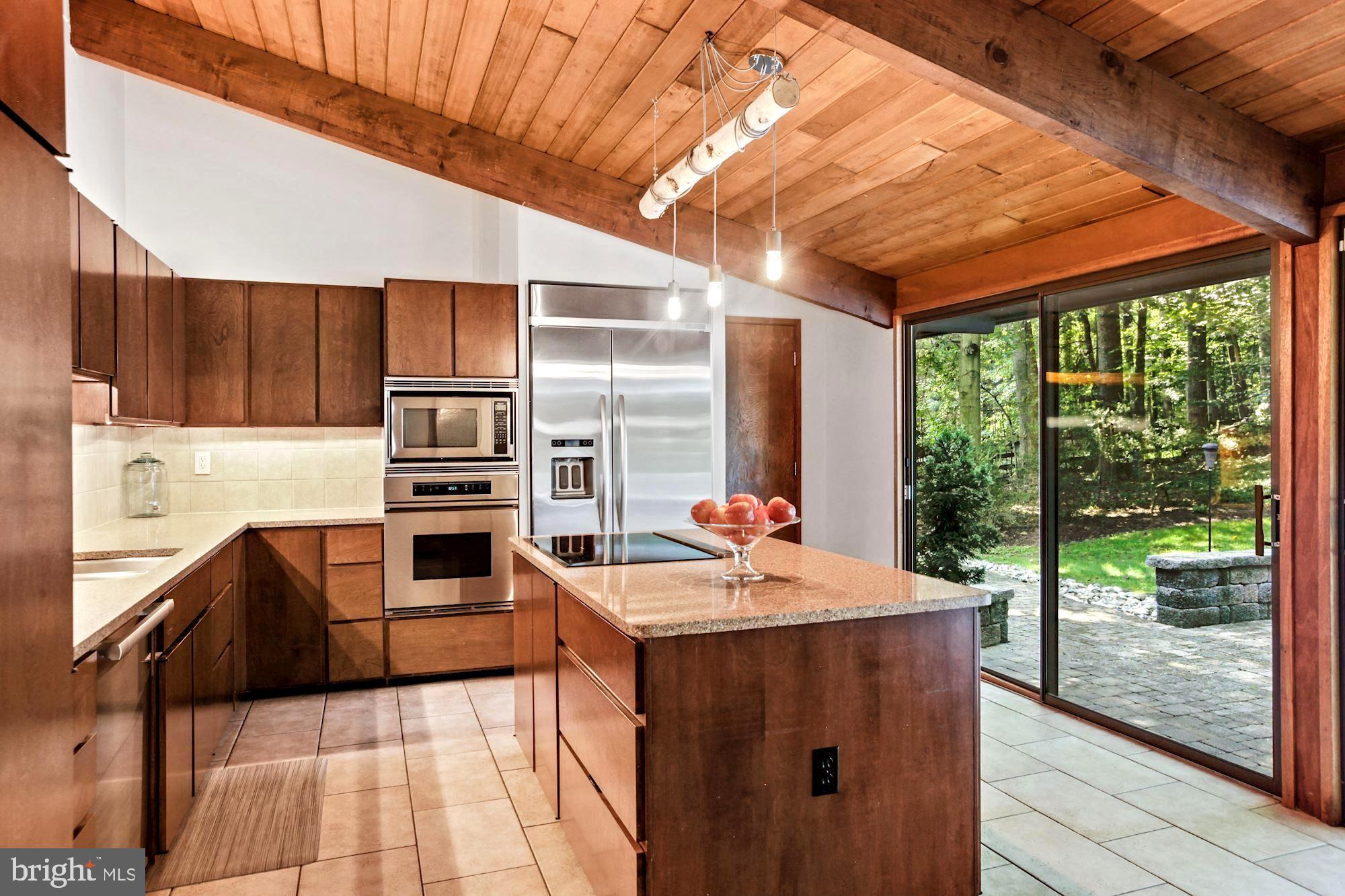 11008 Fawsett Road Potomac, MD 20854 - Photo 10 of 31 Updated Kitchen with high-end appliances!