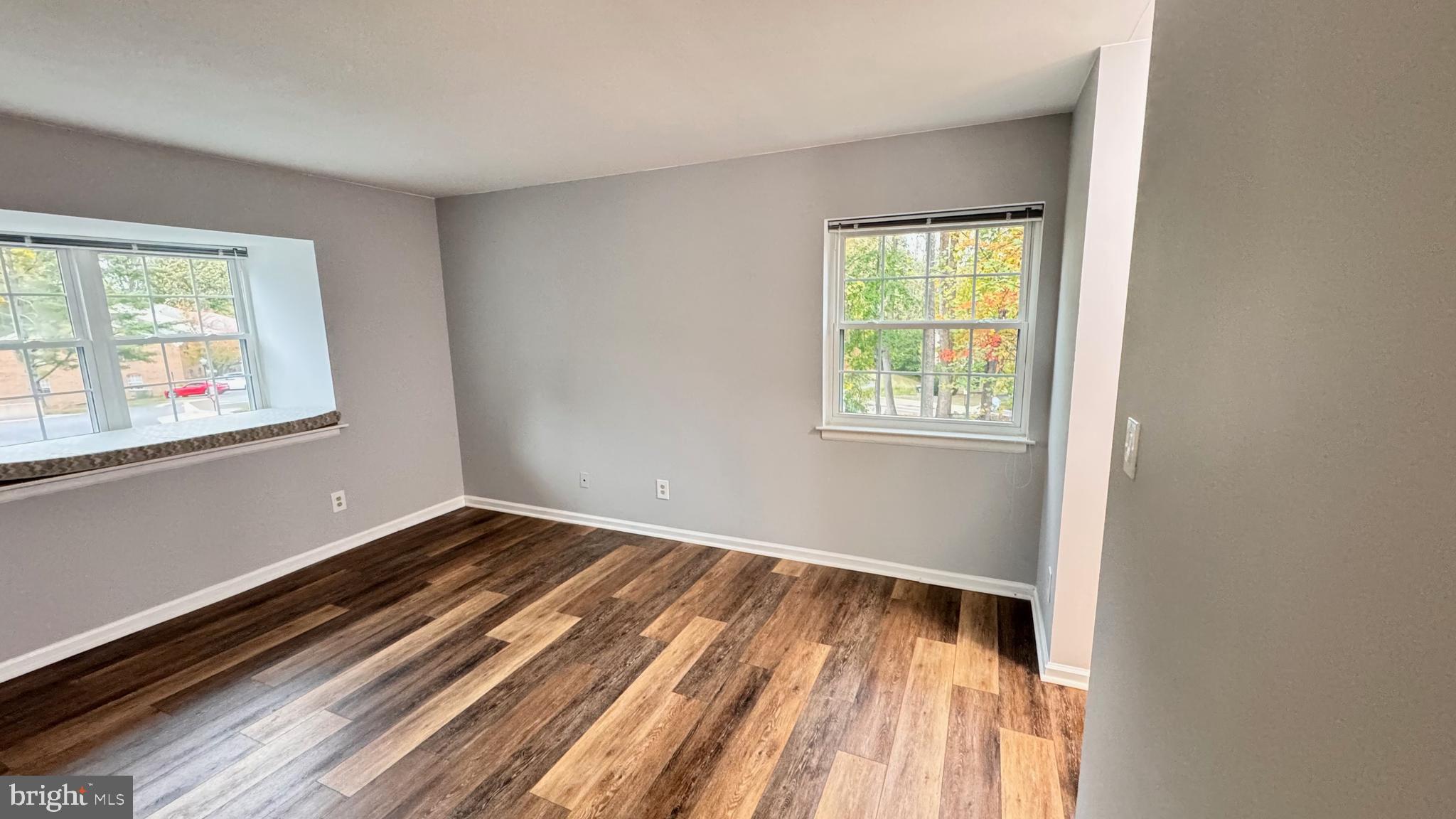 5817 Cove Landing Road, Unit 301 Burke, VA 22015 - Photo 19 of 32