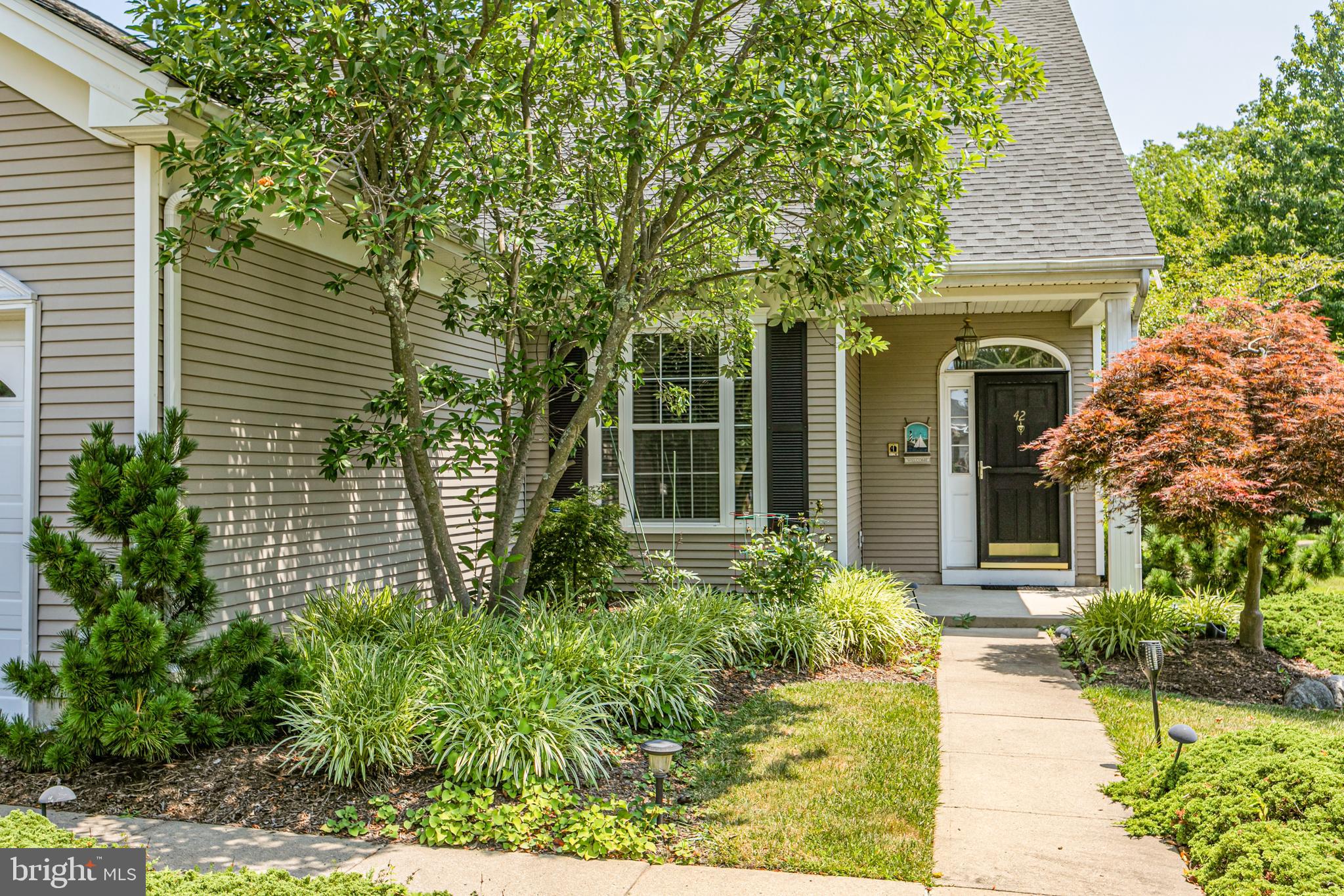 42 Stanford Road East Pennington, NJ 08534 - Photo 3 of 36 Gallery Image 3