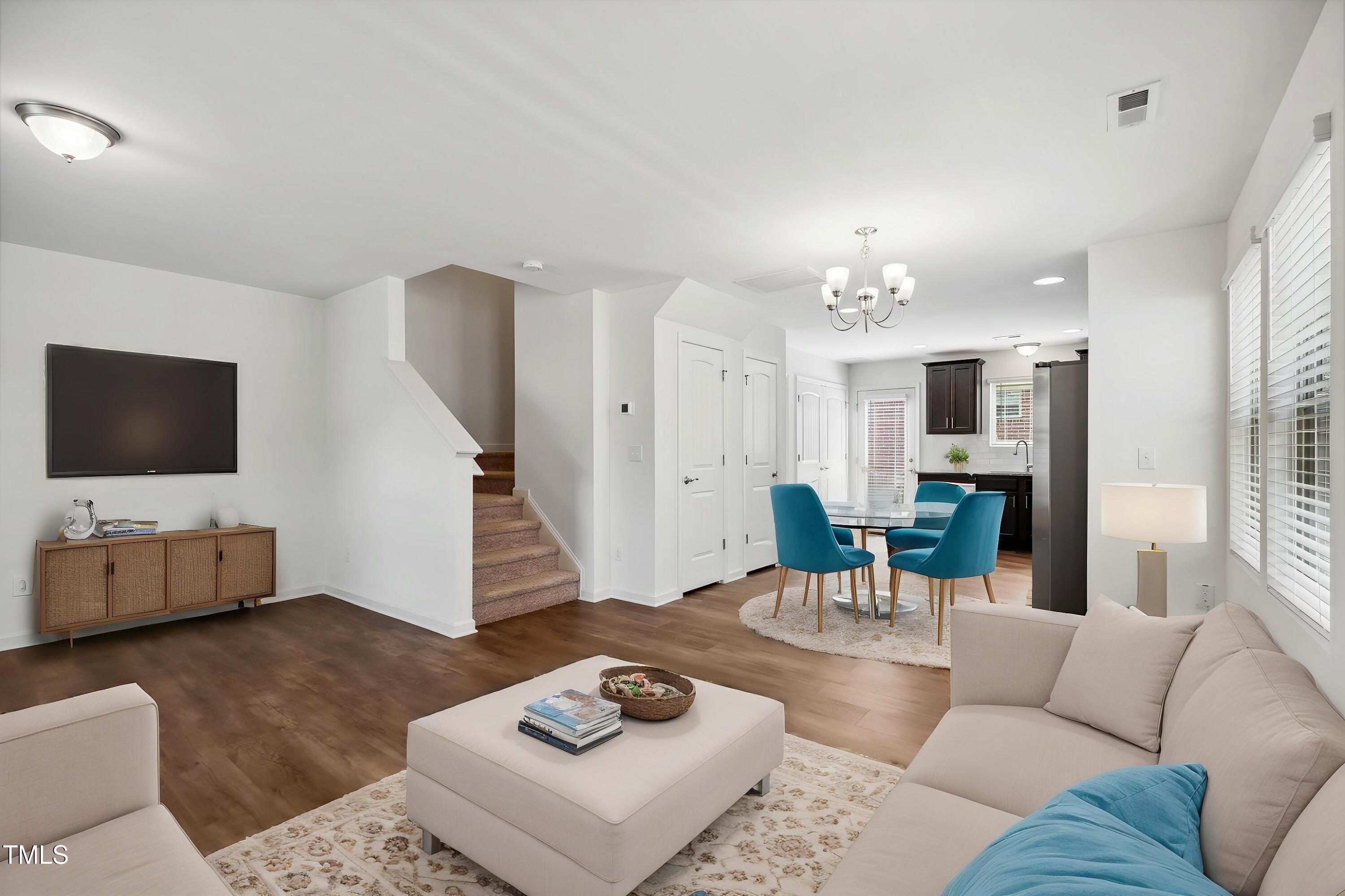Spark Living Room - 11