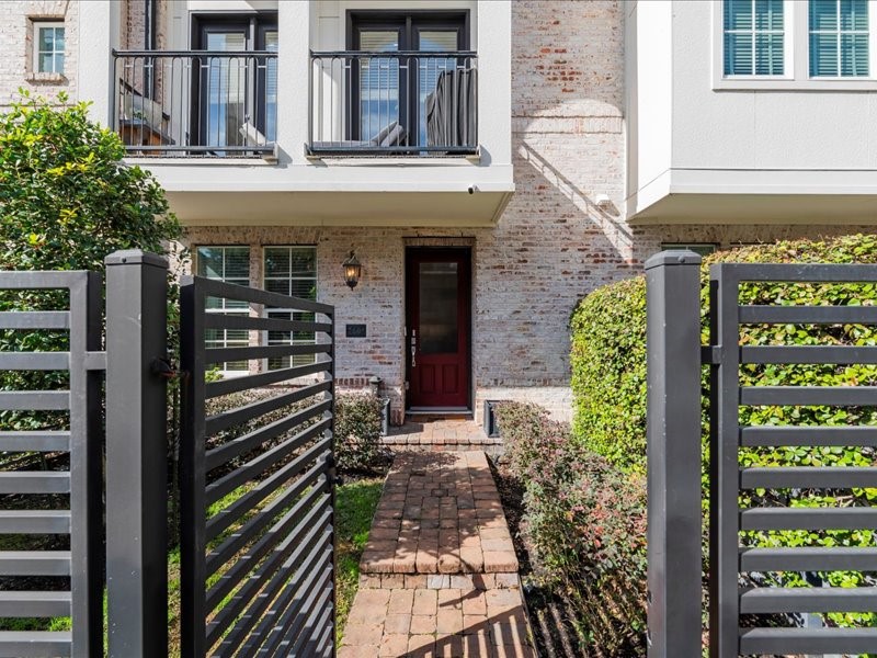 2605 Maxroy Street Houston, TX 77007 - Photo 9 of 36