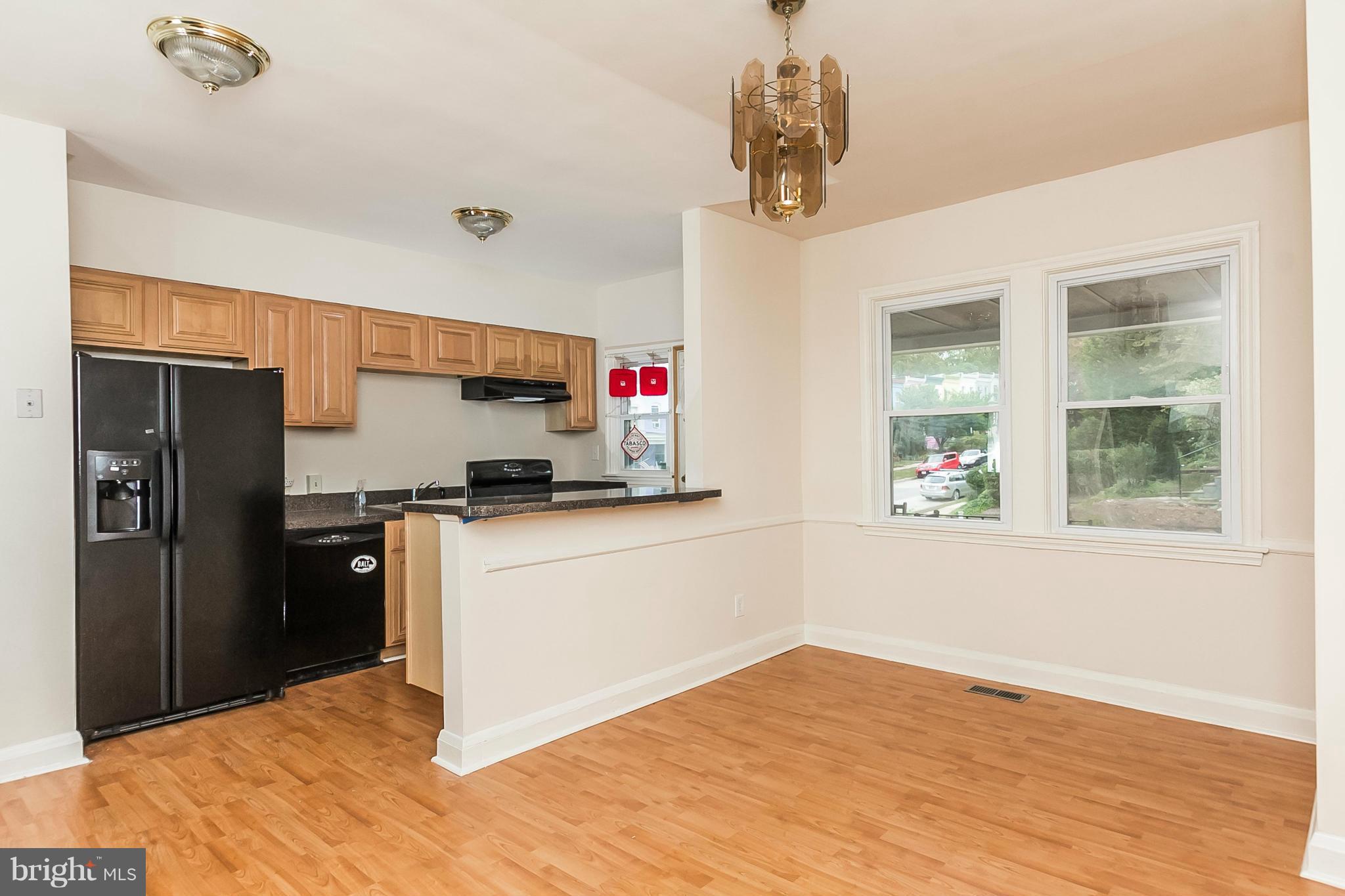 4297 Falls Road Baltimore, MD 21211 - Photo 7 of 22 Dining Room