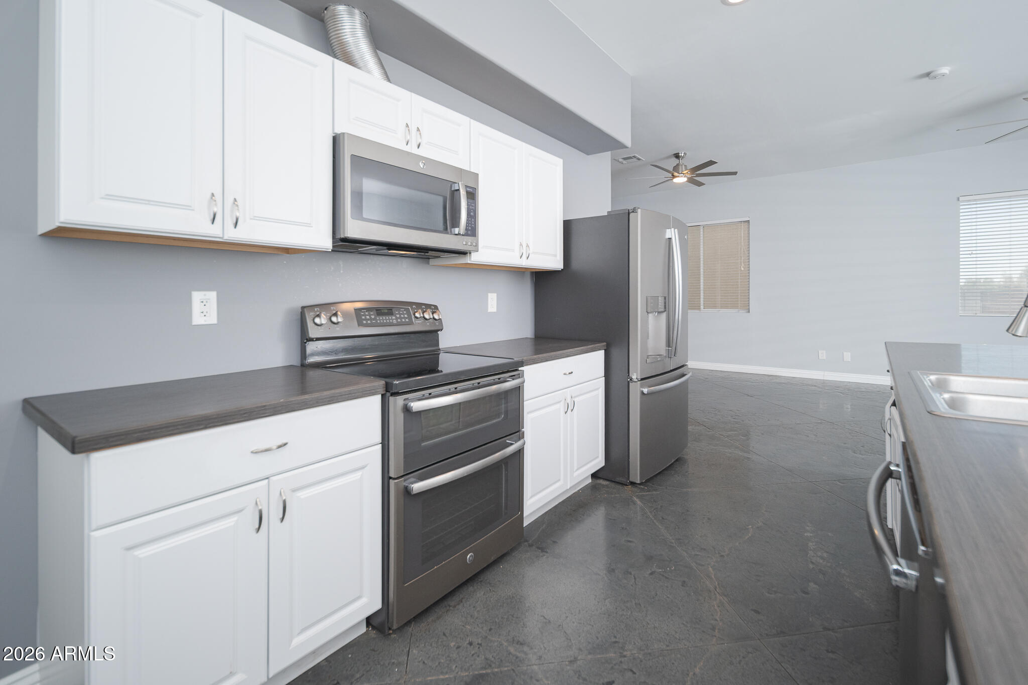 12945 West Varney Road El Mirage, AZ 85335 - Photo 18 of 70 KITCHEN