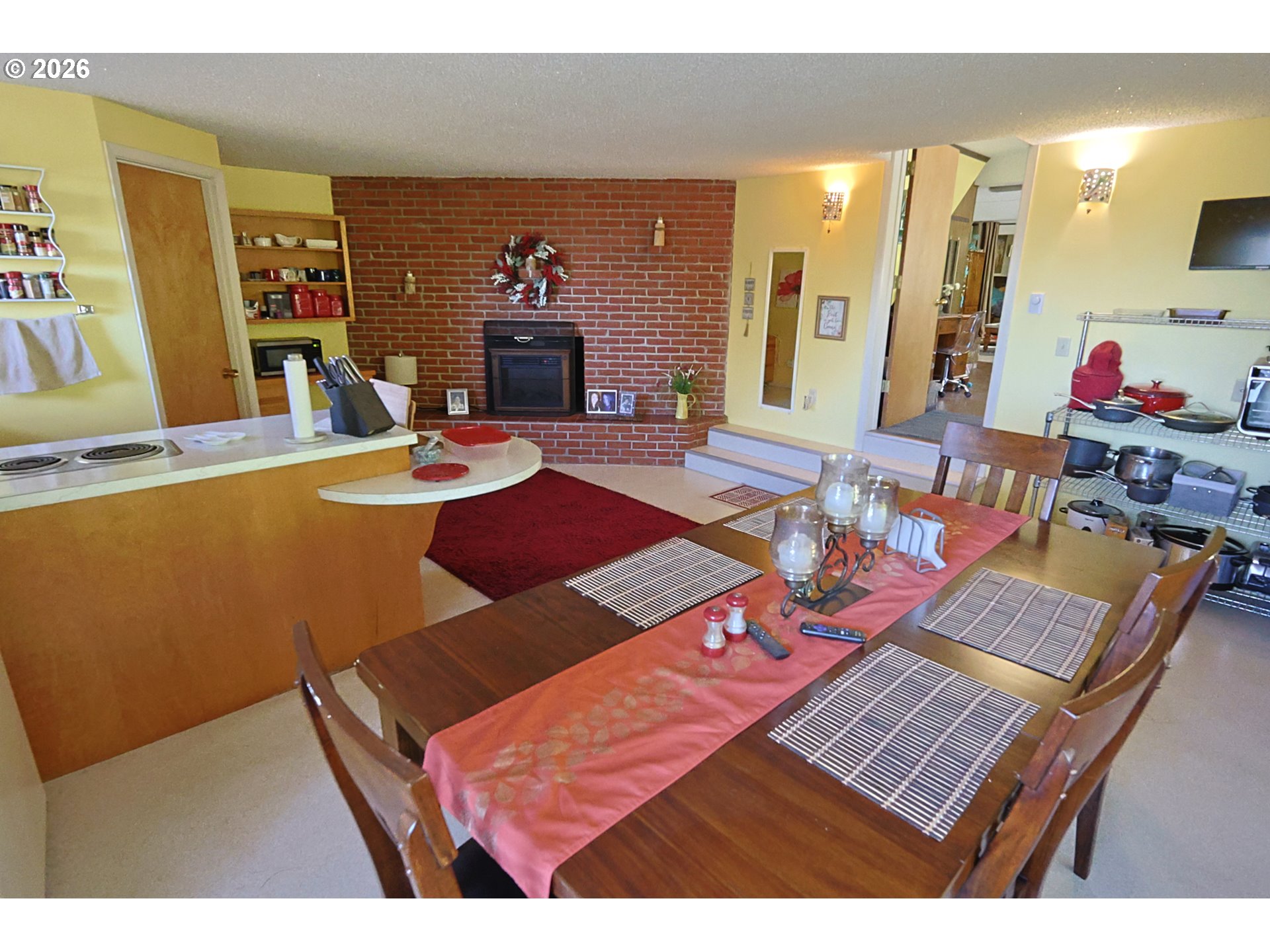 63655 Ahill Road Coos Bay, OR 97420 - Photo 29 of 37 Kitchen/Dining Room