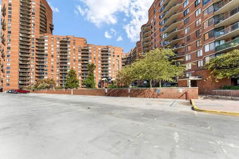 $484,000 | 2110 Harmon Cove Tower, Secaucus, NJ 07094