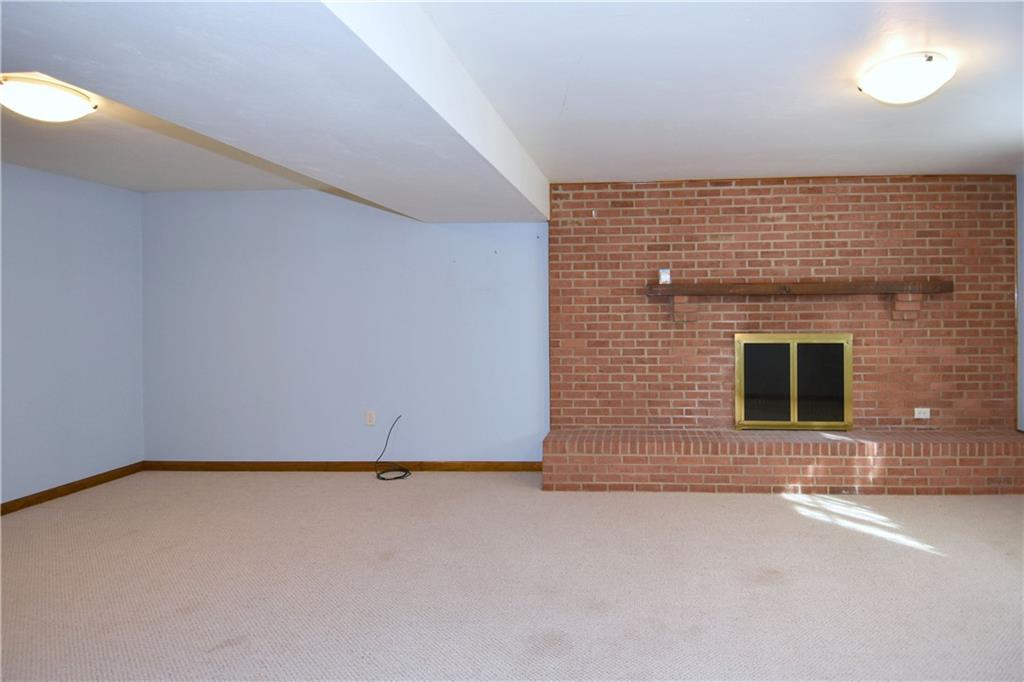 413 Thompson Run Road Pittsburgh, PA 15237 - Photo 22 of 25 a view of an empty room