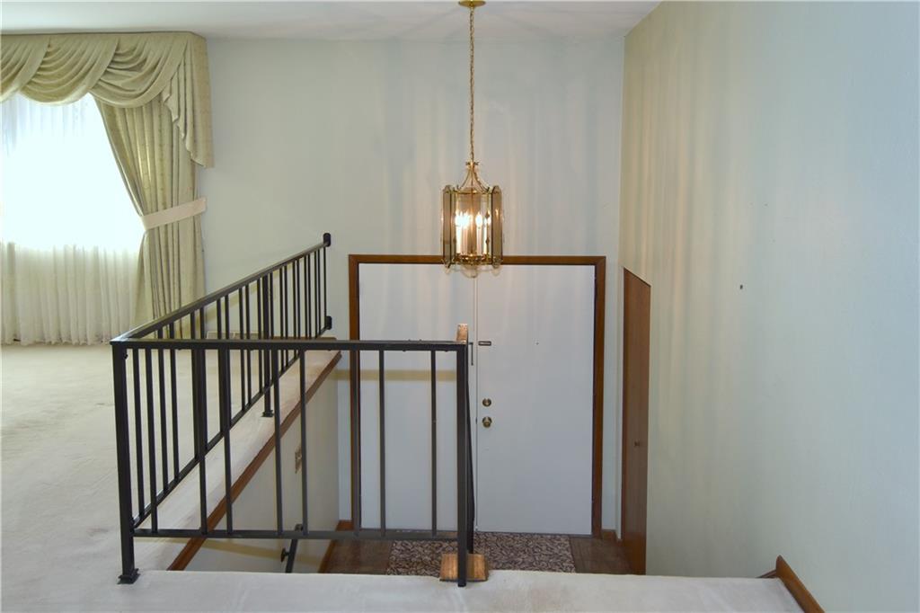 413 Thompson Run Road Pittsburgh, PA 15237 - Photo 7 of 25