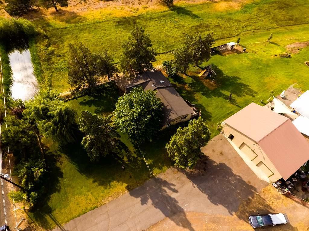 22810 Nelson Road Bend, OR 97701 - Photo 38 of 43 a view of ocean