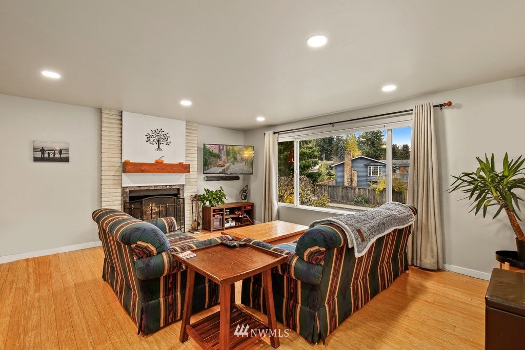 12542 Southeast 188th Place Renton, WA 98058 - Photo 2 of 30 Gallery Image 2