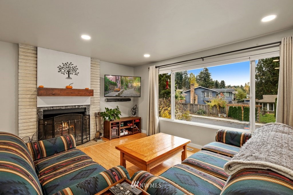 12542 Southeast 188th Place Renton, WA 98058 - Photo 11 of 30 Gallery Image 11