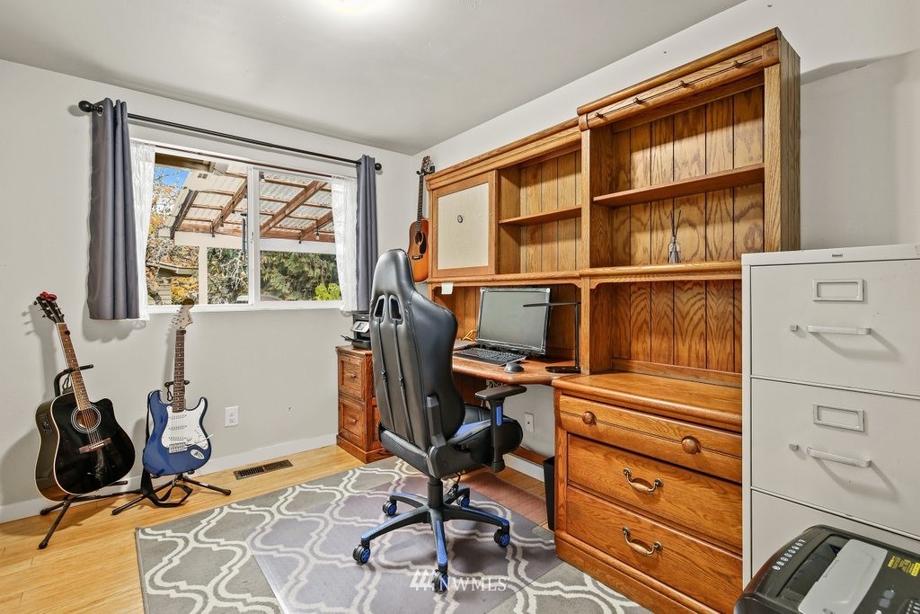 12542 Southeast 188th Place Renton, WA 98058 - Photo 17 of 30 Gallery Image 17