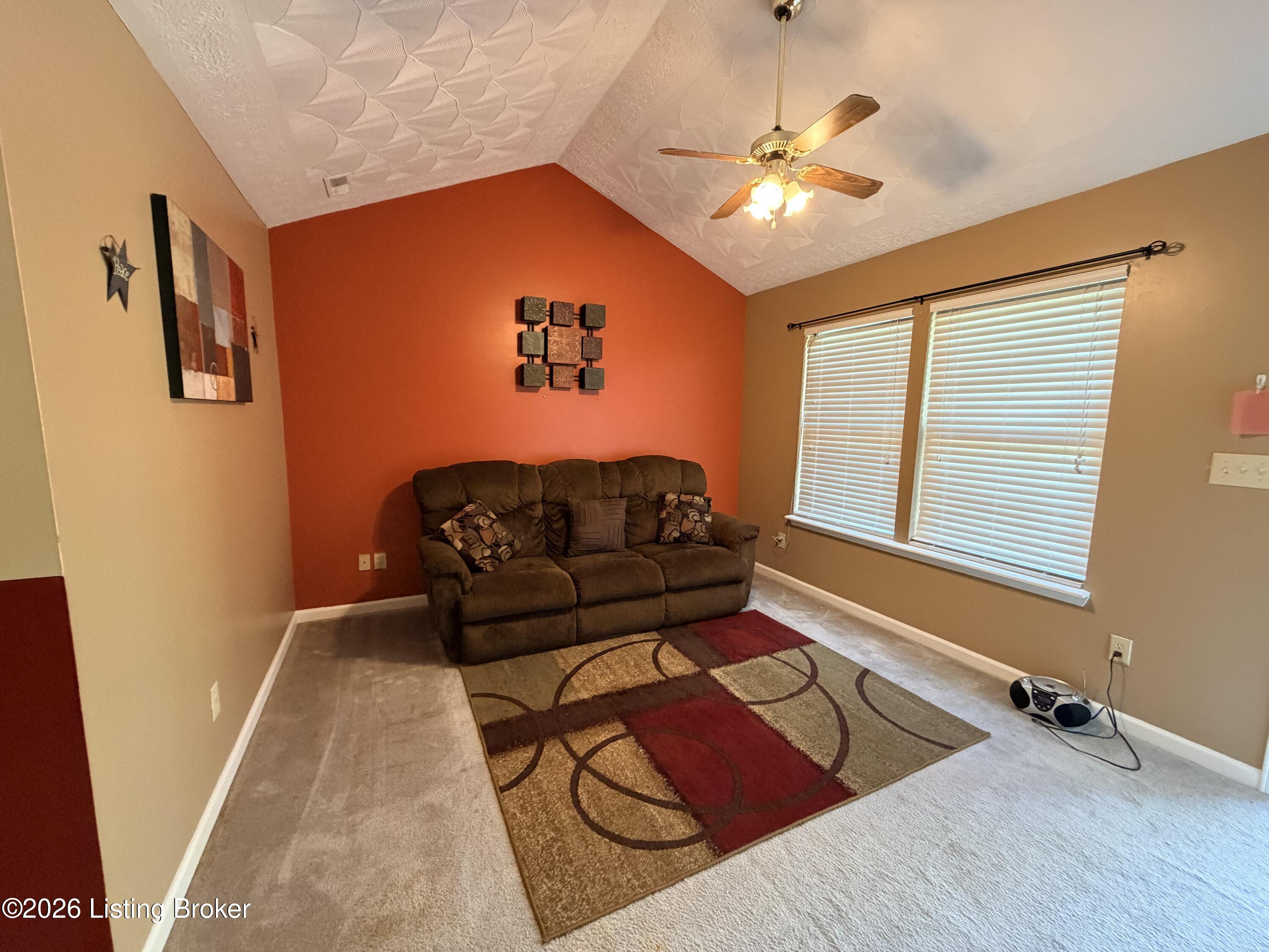 1460 Martin Road Carrollton, KY 41008 - Photo 7 of 17 IMG_3015