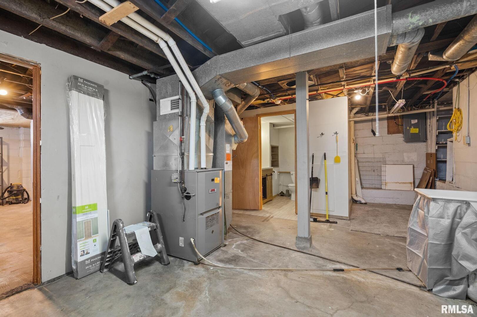 1602 37th Street Rock Island, IL 61201 - Photo 24 of 37 a view of a storage room