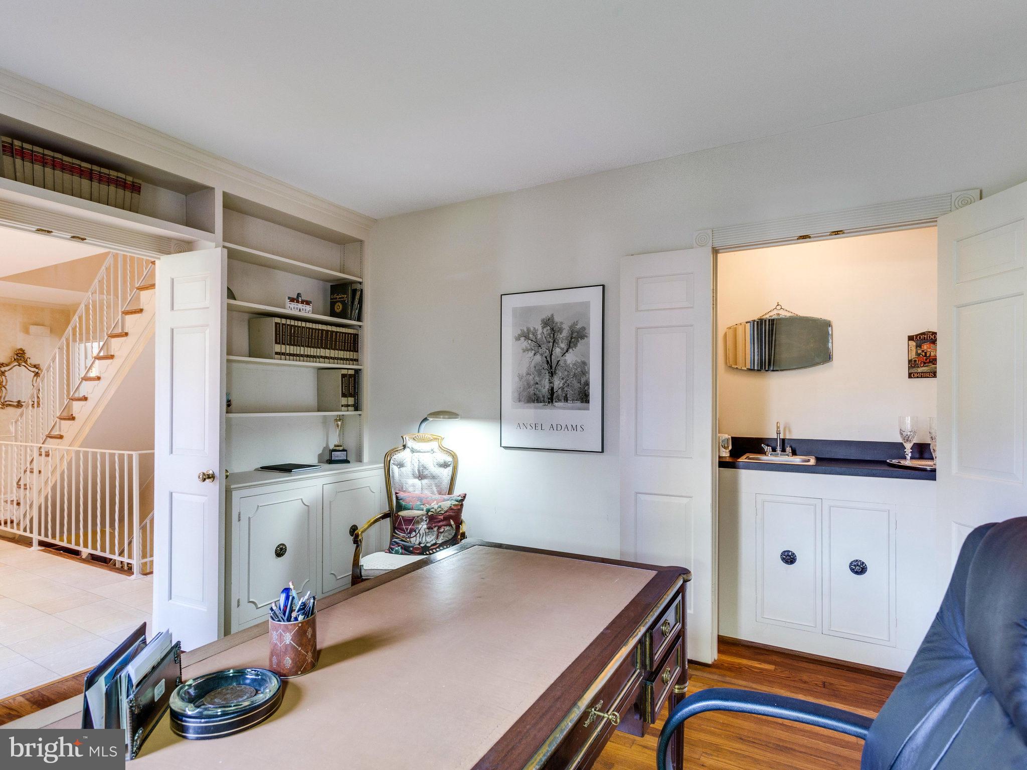 700 Blueberry Hill Road McLean, VA 22101 - Photo 4 of 30 Interior (General)