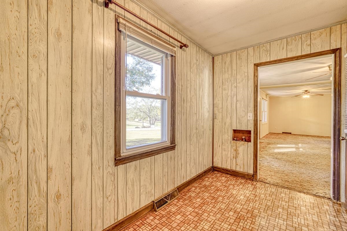 1130 Cooper Bridge Road Woodruff, SC 29388 - Photo 4 of 30