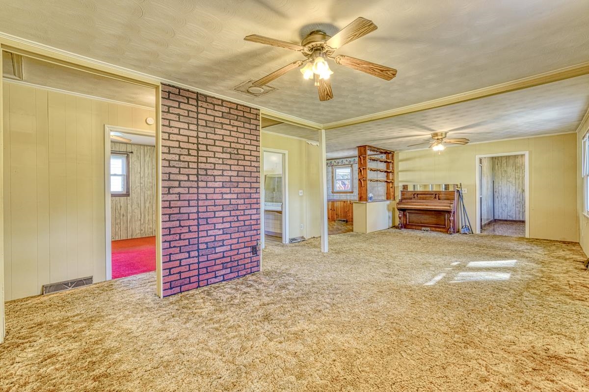1130 Cooper Bridge Road Woodruff, SC 29388 - Photo 7 of 30