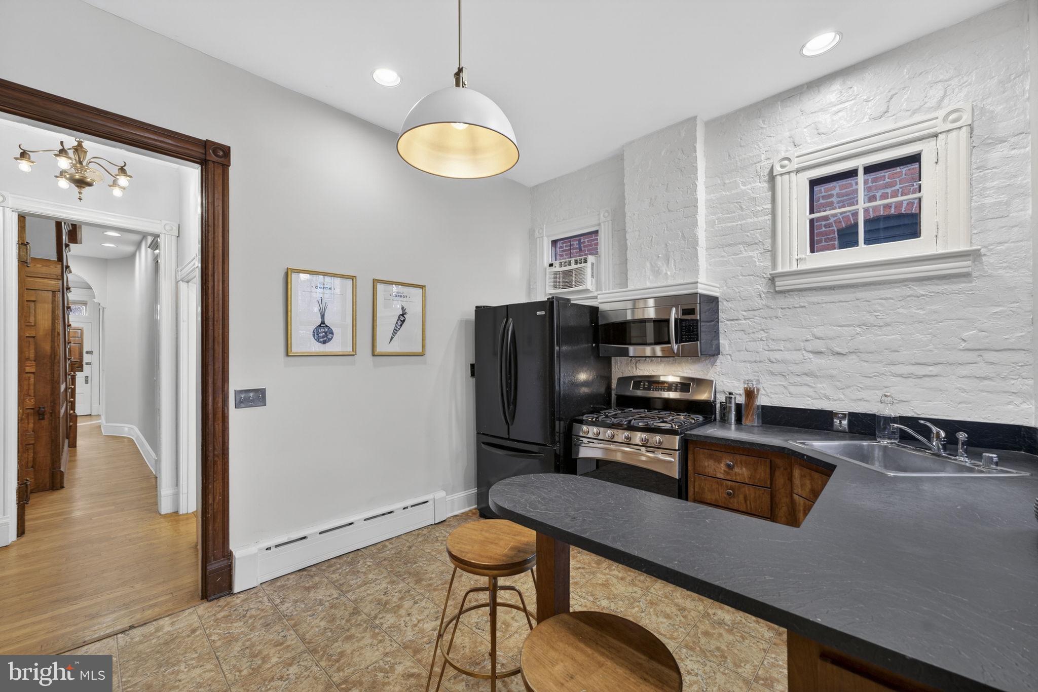 154 13th Street Southeast Washington, DC 20003 - Photo 11 of 42