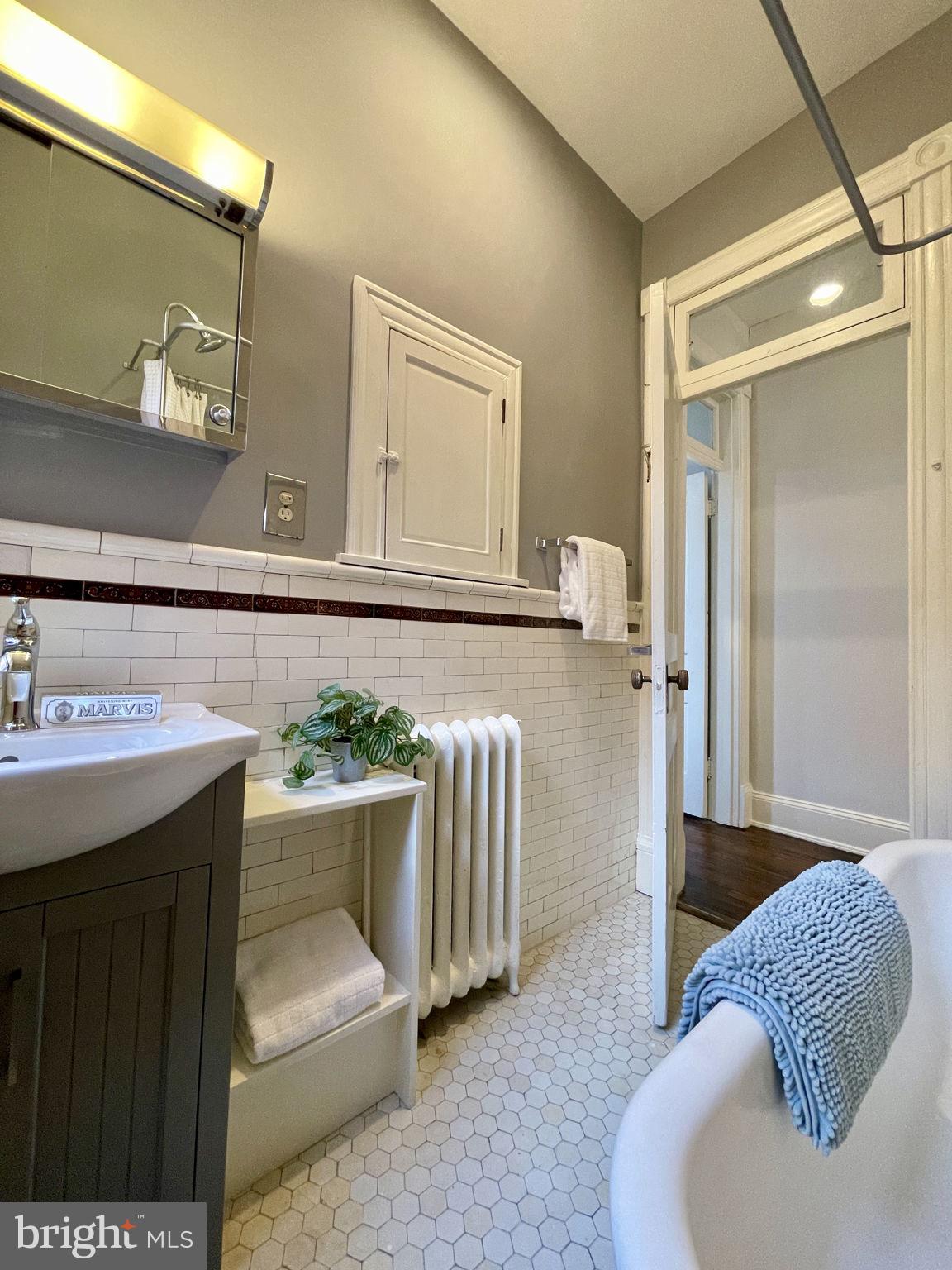 154 13th Street Southeast Washington, DC 20003 - Photo 28 of 42