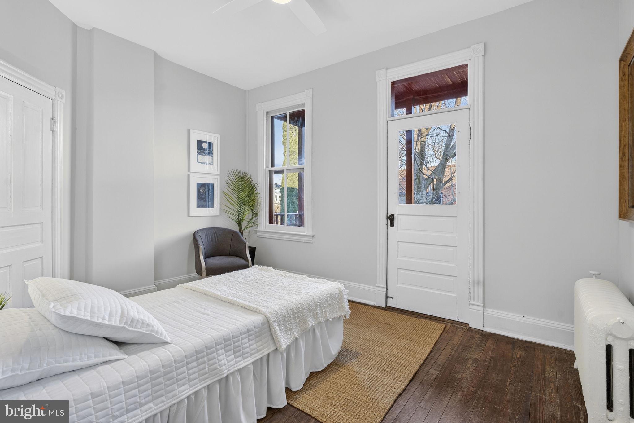 154 13th Street Southeast Washington, DC 20003 - Photo 29 of 42