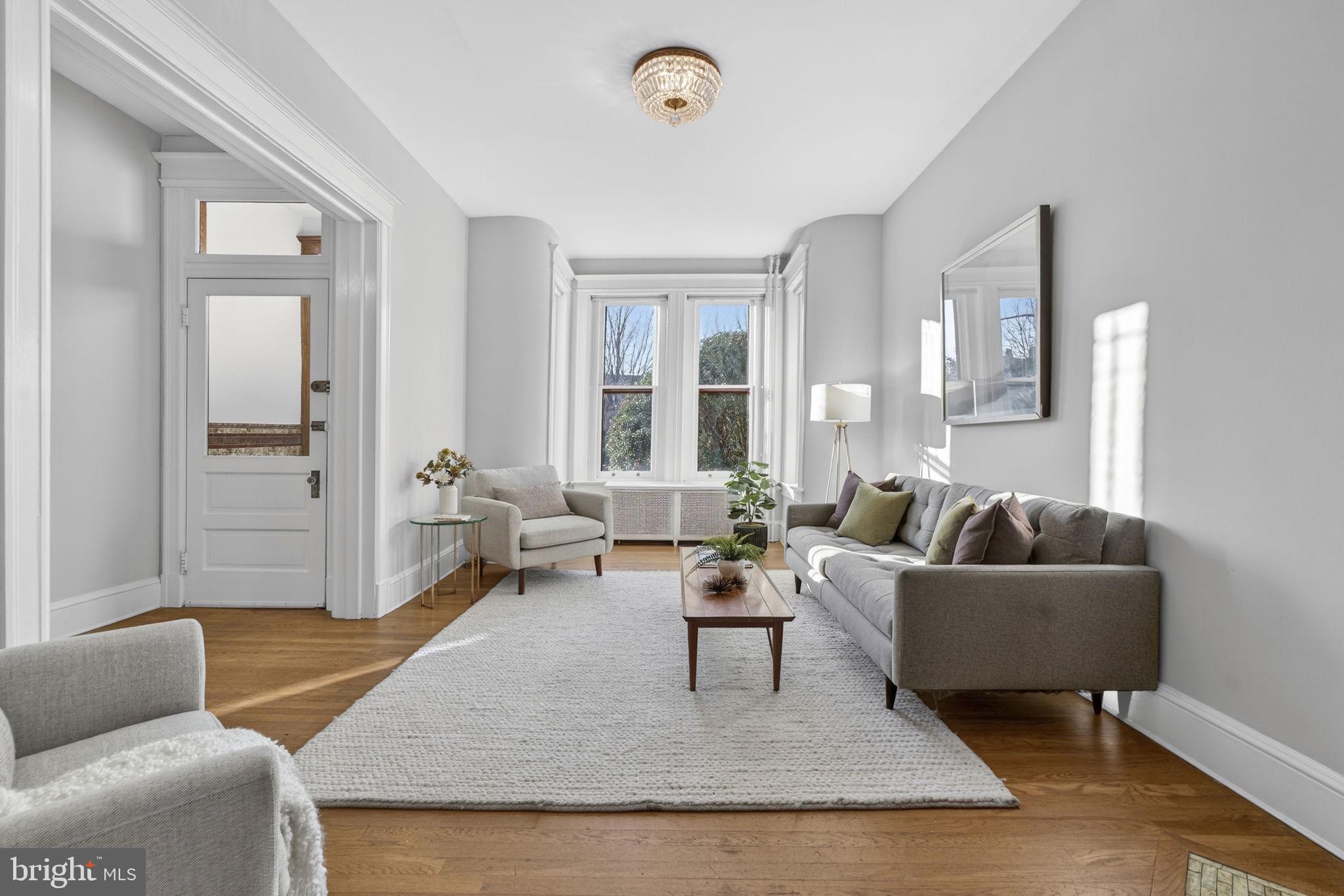 154 13th Street Southeast Washington, DC 20003 - Photo 4 of 42