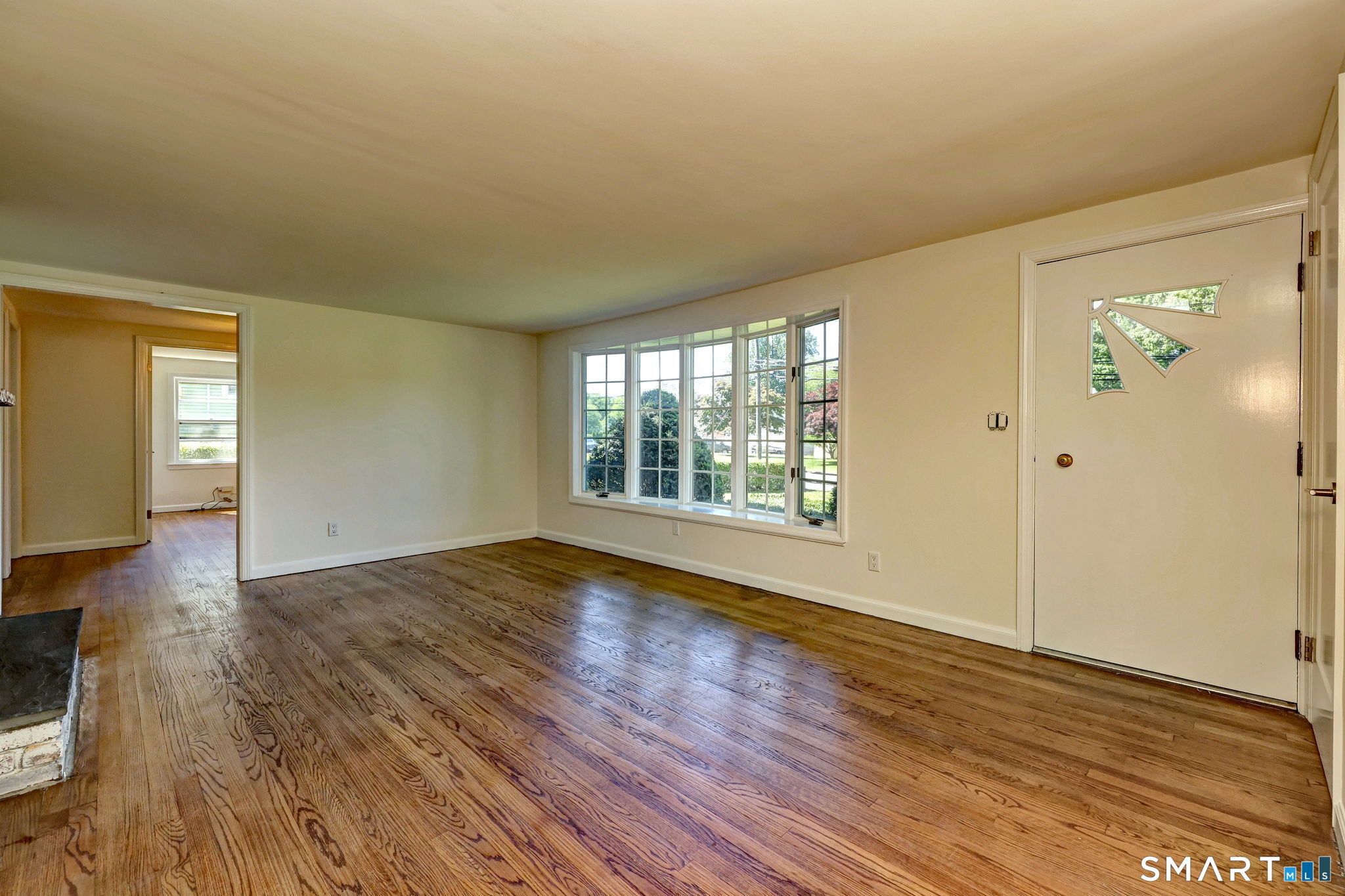 38 Eagle Road Norwalk, CT 06850 - Photo 3 of 22