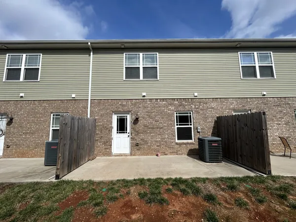 $1,350 | 317 Fallow Circle, Clarksville, TN 37040