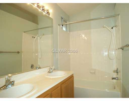 20 Rue De Parc Henderson, NV 89074 - Photo 8 of 8 Master Bath/Spa.
