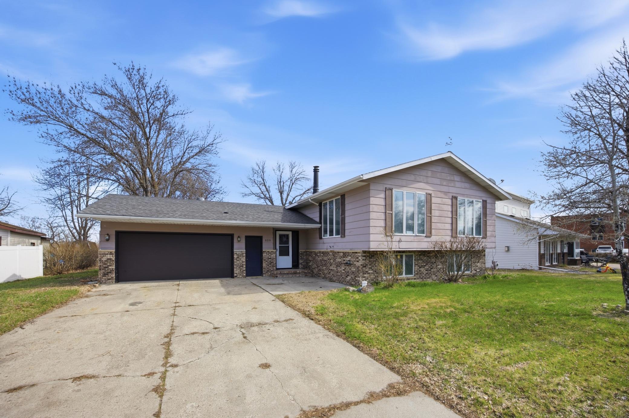 609 Lily Lane Ada, MN 56510 - Photo 2 of 27
