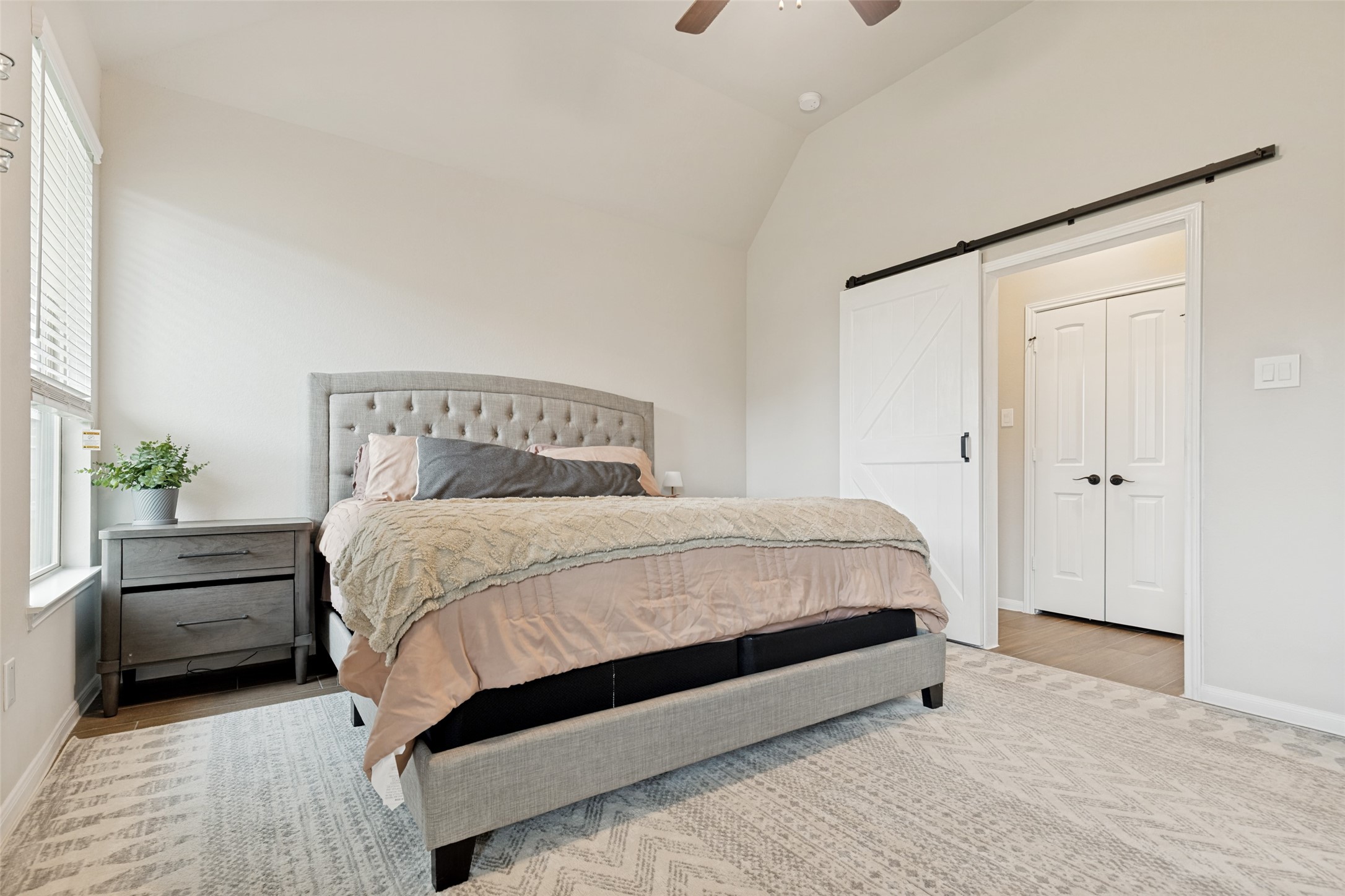 1902 Middle Pass Lane Angleton, TX 77515 - Photo 15 of 25