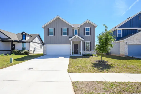 $295,000 | 809 Beacon Heights, Seguin, TX 78155