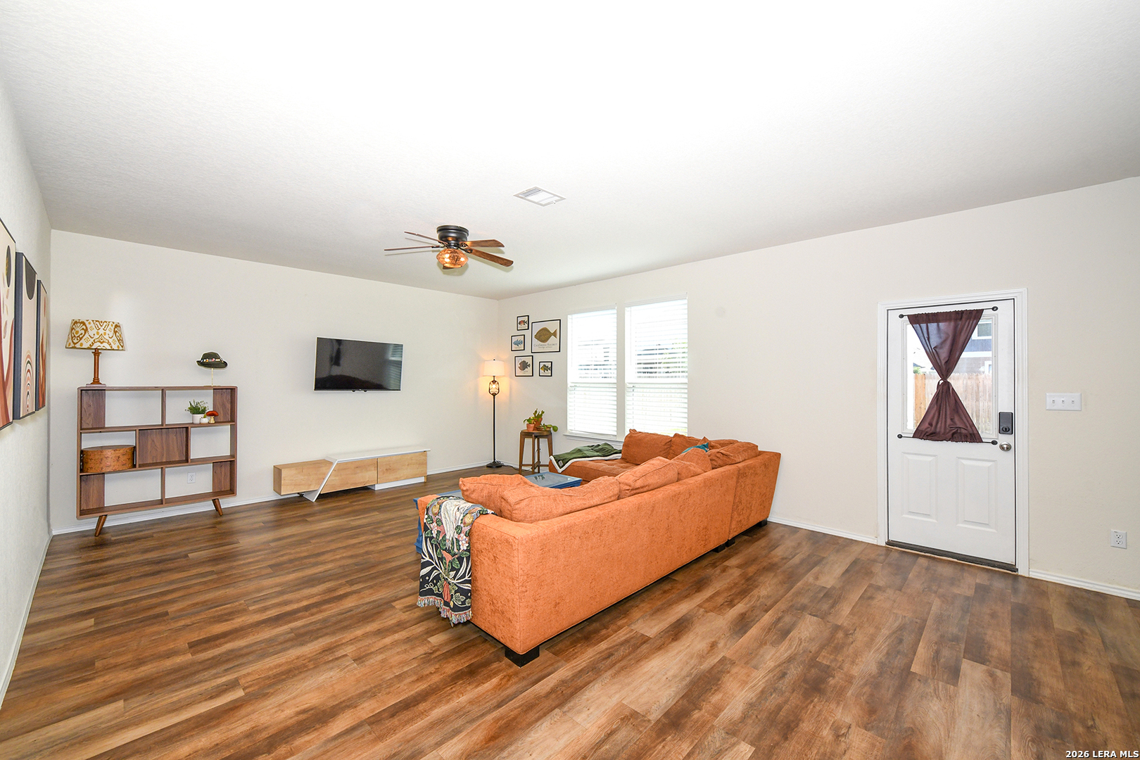 809 Beacon Heights Seguin, TX 78155 - Photo 6 of 37