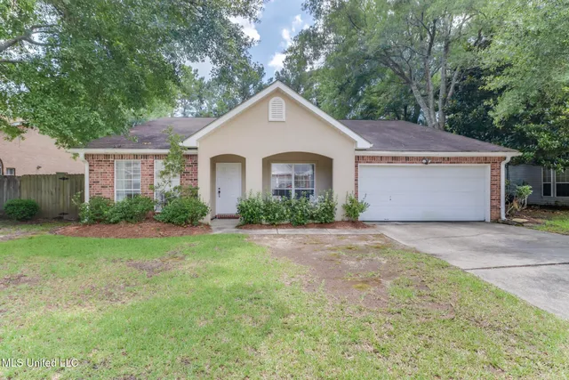 $2,575 | 3612 Miles Lane, Ocean Springs, MS 39564