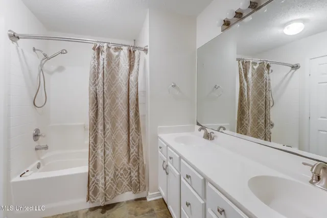 $2,575 | 3612 Miles Lane, Ocean Springs, MS 39564