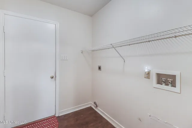 $2,575 | 3612 Miles Lane, Ocean Springs, MS 39564