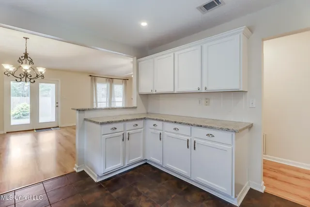 $2,575 | 3612 Miles Lane, Ocean Springs, MS 39564