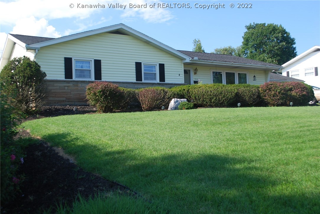 713 South Ritchie Avenue Ravenswood, WV 26164 - Photo 1 of 24 front of home