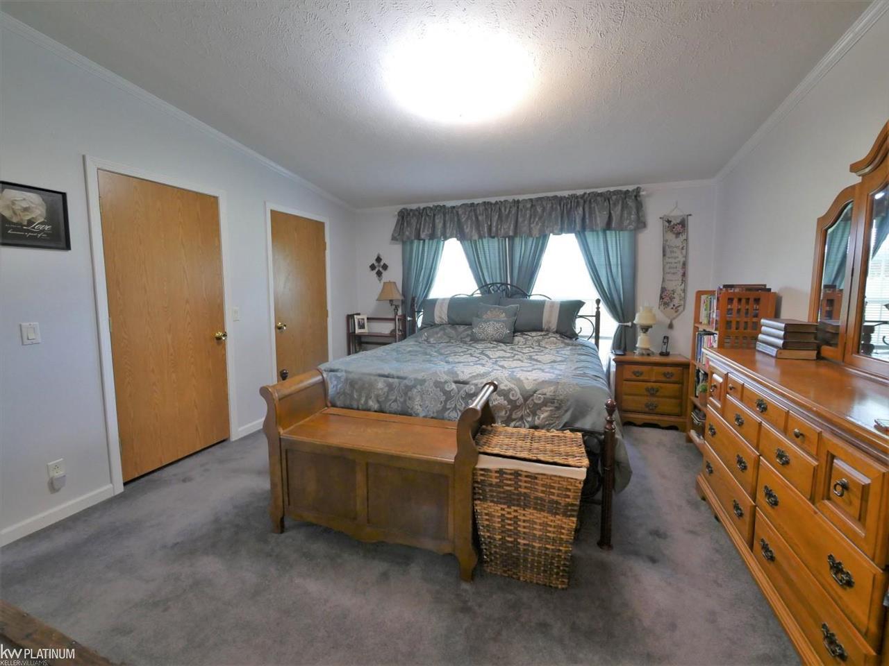 4476 Cole Road Fort Gratiot, MI 48059 - Photo 23 of 34 50057798-22.JPG