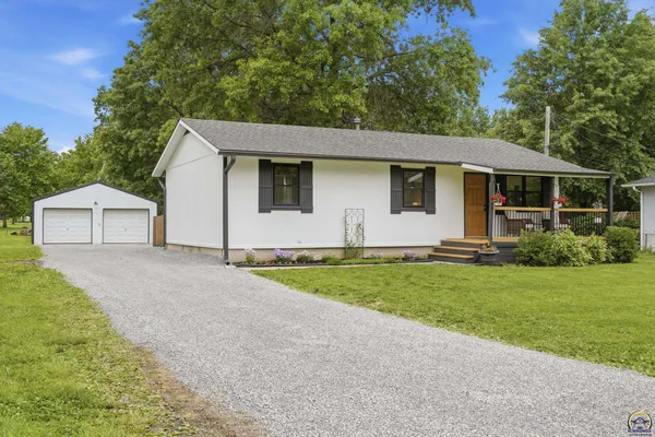 $217,500 | 719 Shuey Street, Osage City, KS 66523