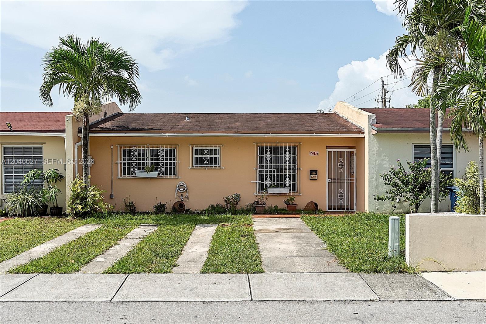 10112 Southwest 23rd Street Miami, FL 33165 - Photo 1 of 32