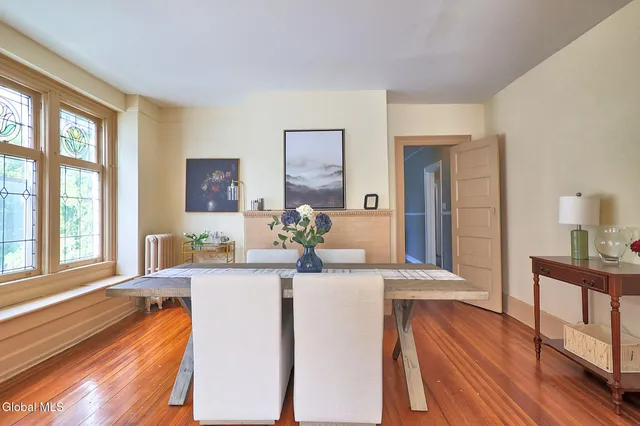 $2,500 | 28 Manning Boulevard, Unit 2, Albany, NY 12203