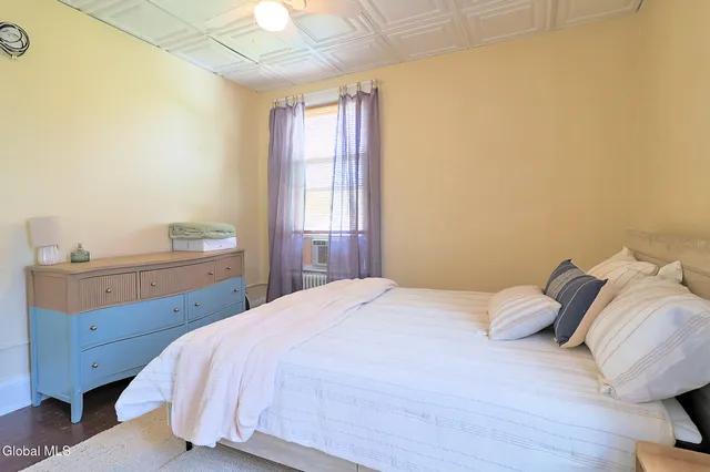 $2,500 | 28 Manning Boulevard, Unit 2, Albany, NY 12203