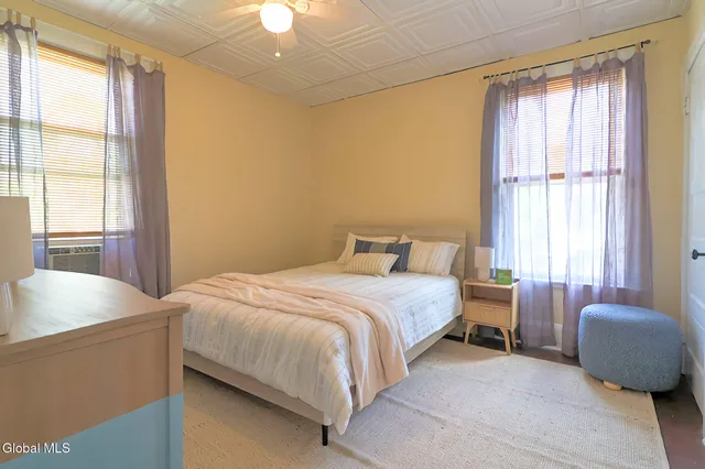 $2,500 | 28 Manning Boulevard, Unit 2, Albany, NY 12203