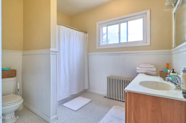 $2,500 | 28 Manning Boulevard, Unit 2, Albany, NY 12203