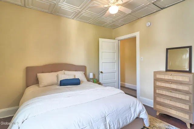 $2,500 | 28 Manning Boulevard, Unit 2, Albany, NY 12203