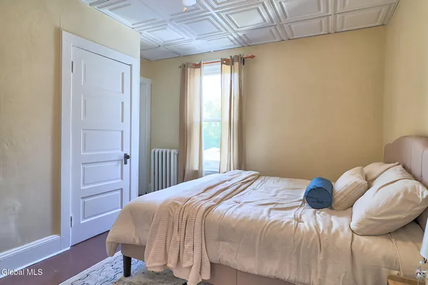 $2,500 | 28 Manning Boulevard, Unit 2, Albany, NY 12203